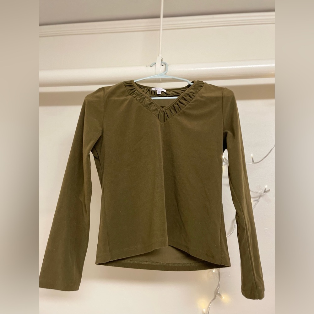 🍾Classic Green Long Sleeve Tee🍸🥂✨